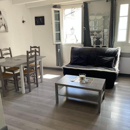 Appartement Des Penitents Сент-Мари-де-ла-Мер Экстерьер фото