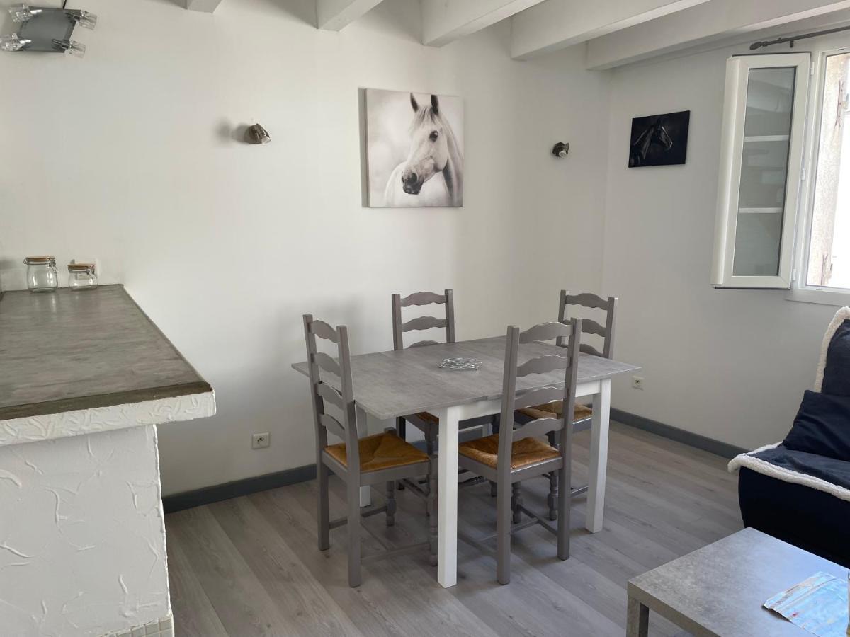 Appartement Des Penitents Сент-Мари-де-ла-Мер Экстерьер фото