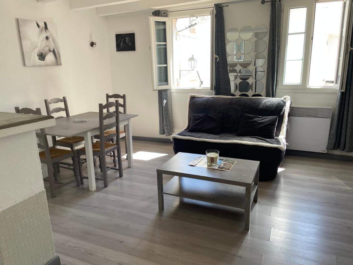 Appartement Des Penitents Сент-Мари-де-ла-Мер Экстерьер фото